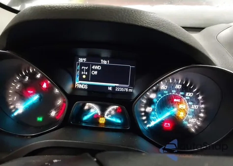 2016 Ford Escape Se z USA, uszkodzony, nr VIN 1FMCU9GX4GUC24332